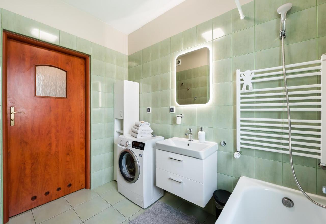Ursus Pleasant Apartment Warszawa Exteriör bild