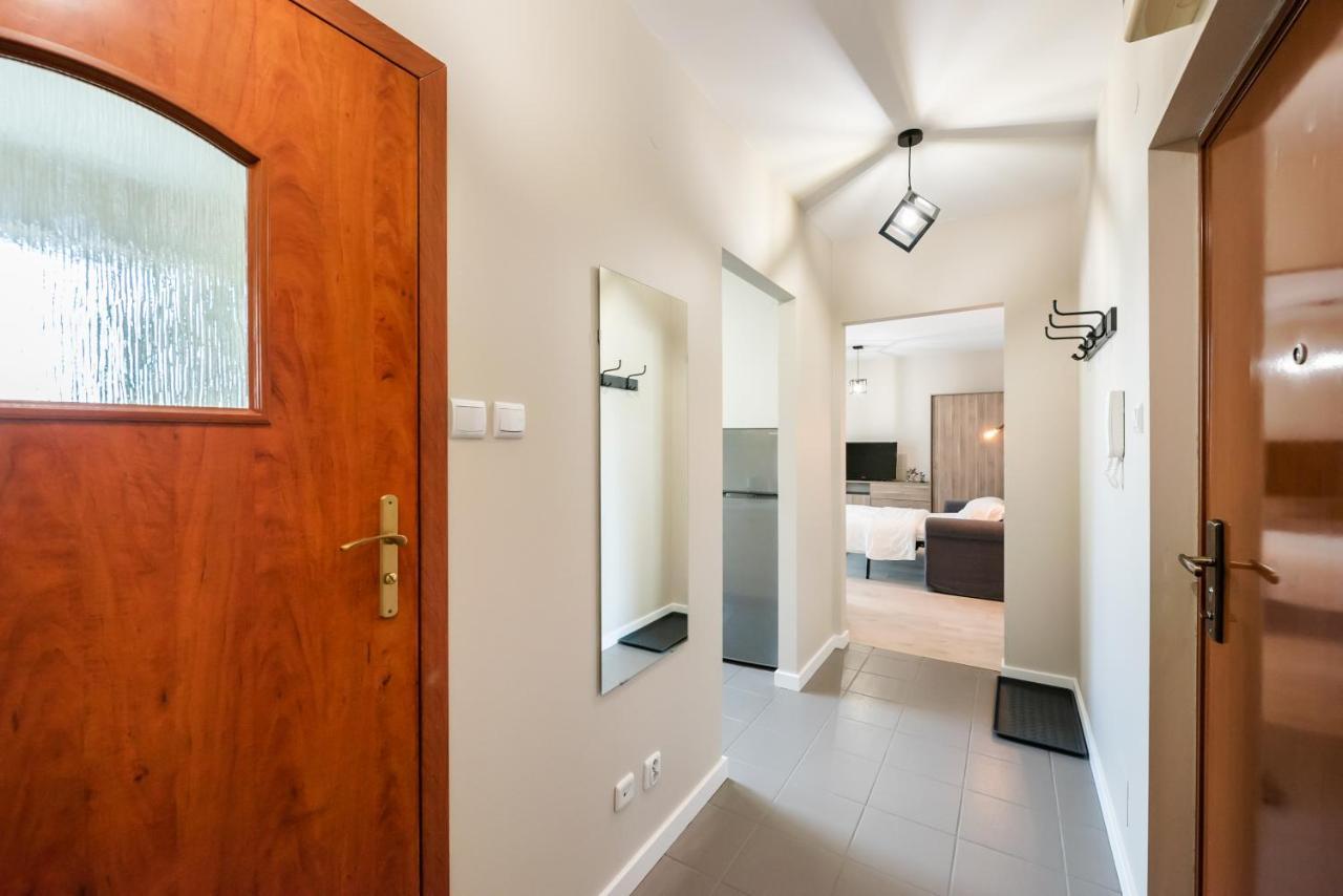 Ursus Pleasant Apartment Warszawa Exteriör bild